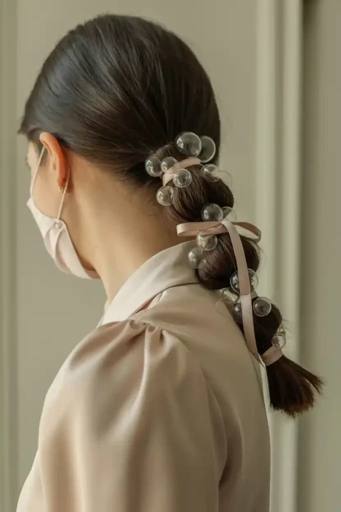 Ribbon-Laced Bubble Tail